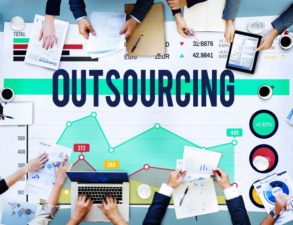 How to Reduce Legal Risks With the Method of Outsourcing